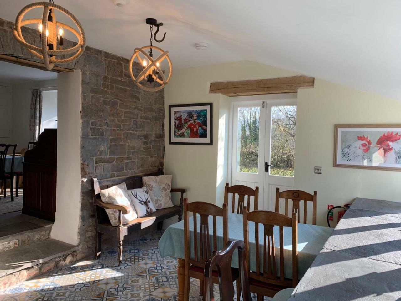 Pontyclerc Farm House Bed And Breakfast Ammanford Exterior photo
